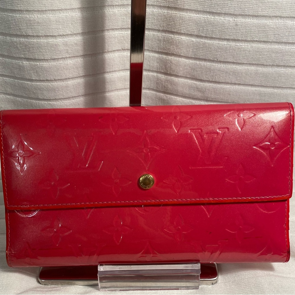 Louis Vuitton Vernis Sarah Wallet